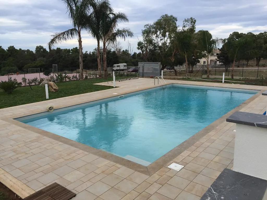 טראסיני Villa Perla Di San Cataldo 0*,  איטליה