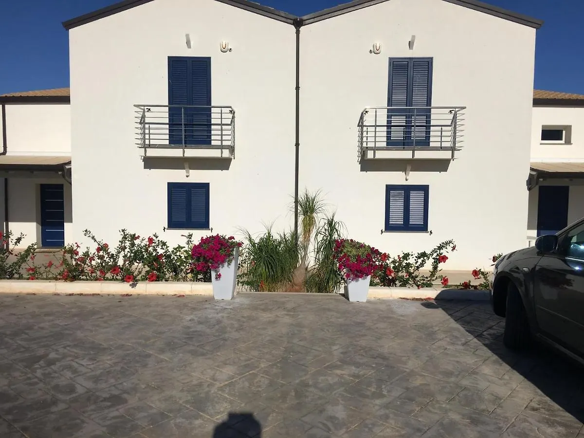 טראסיני Villa Perla Di San Cataldo